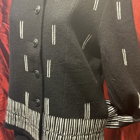 Large wool black-and-white classy sophisticated sweater - Picture 3 of 6